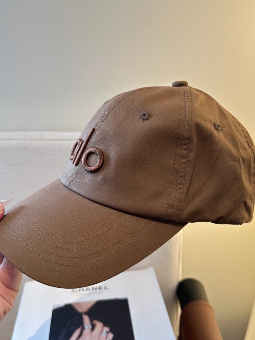 Alo Yoga Off-Duty Logo Baseball Cap